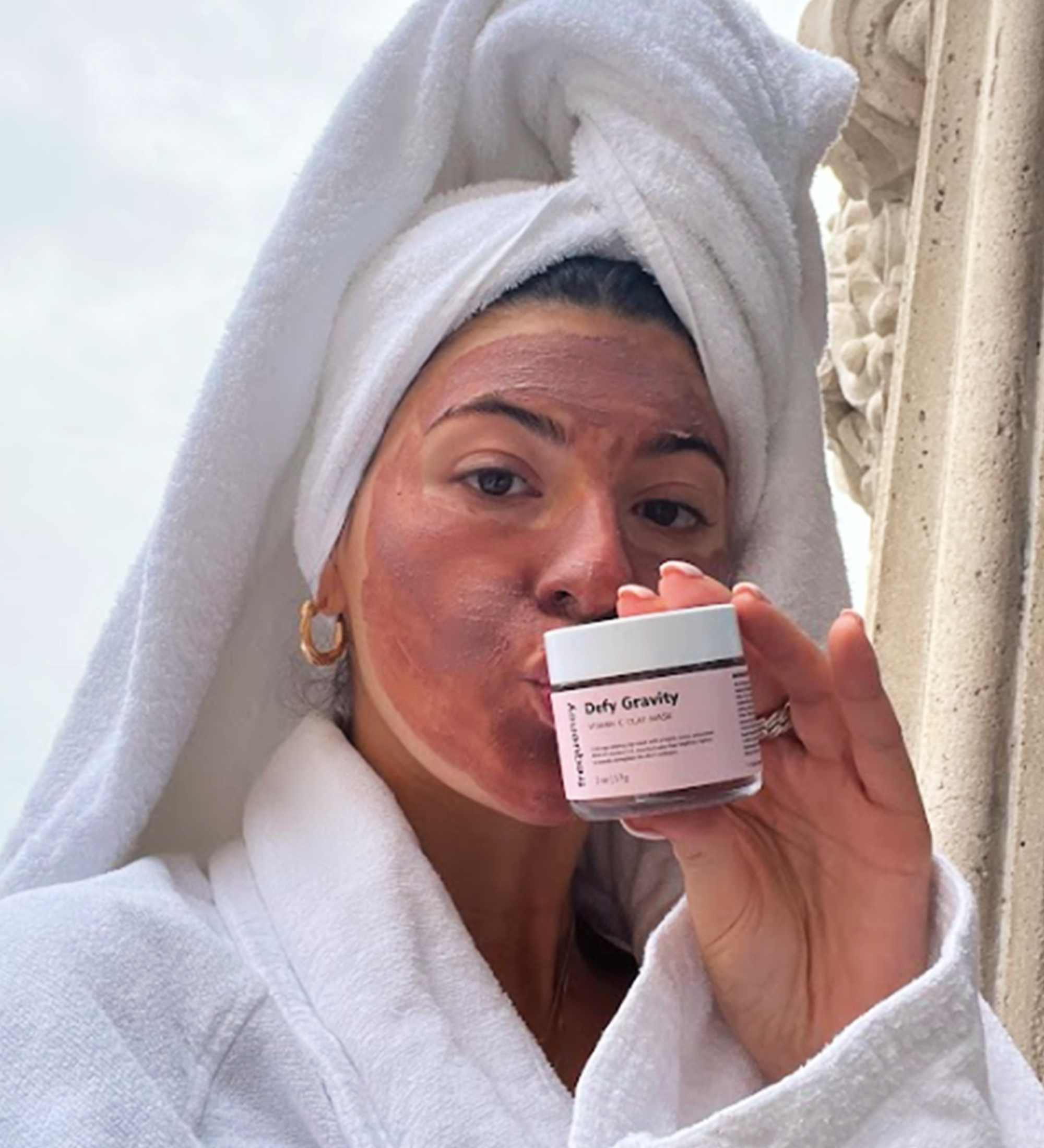 The Ultimate Guide to Clay Masks: Benefits and How to Use Them